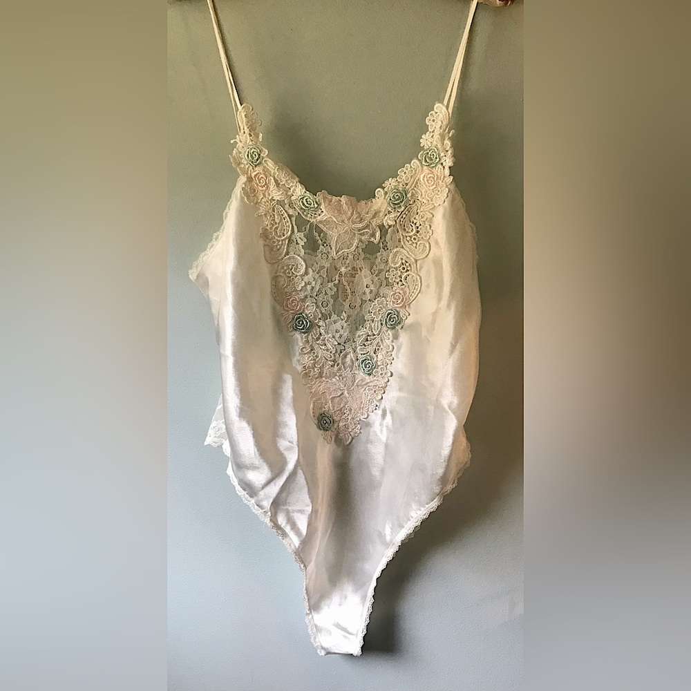 Vintage Victoria's Secret Gold Label lingerie Lace Flowers Teddy New W/O tags